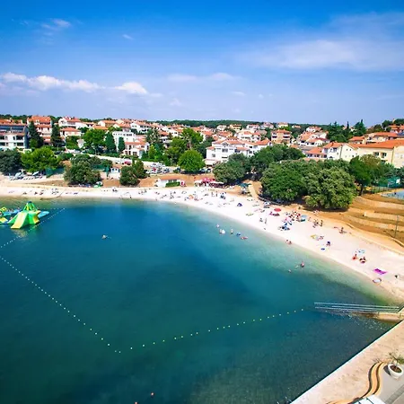 Apartman 50m From The Pjescana Uvala