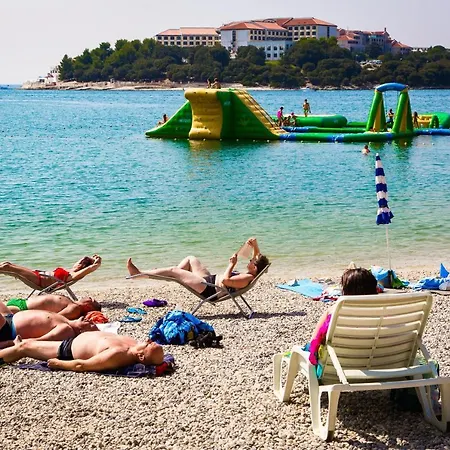 50m From The Apartman Pjescana Uvala