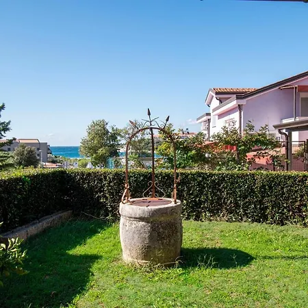 50m From The Apartman Pjescana Uvala