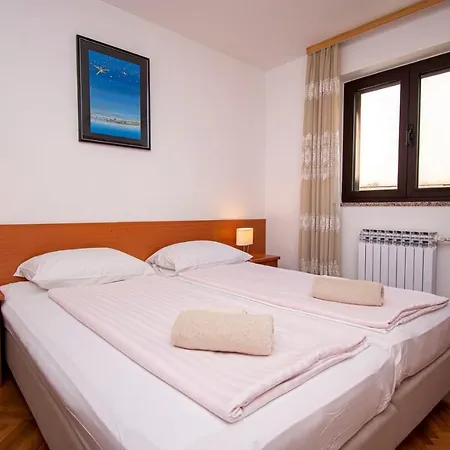 Apartman 50m From The Pjescana Uvala