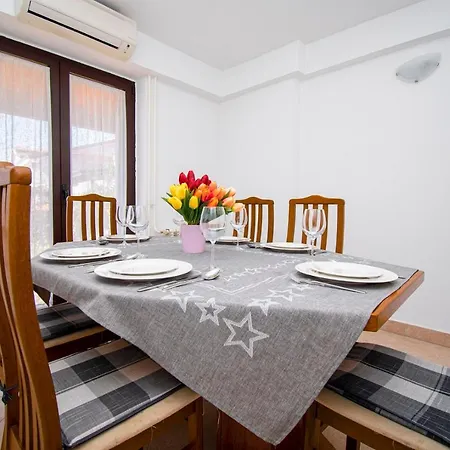 50m From The Apartman Pjescana Uvala
