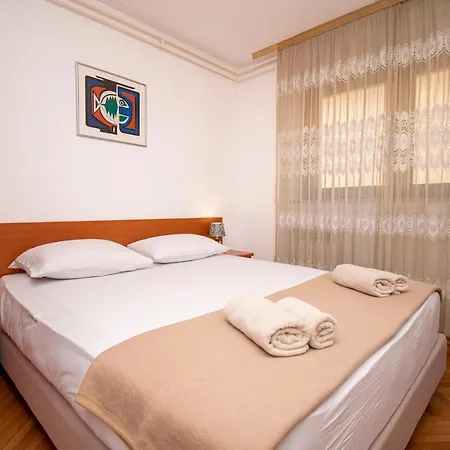 50m From The Apartment Pjescana Uvala